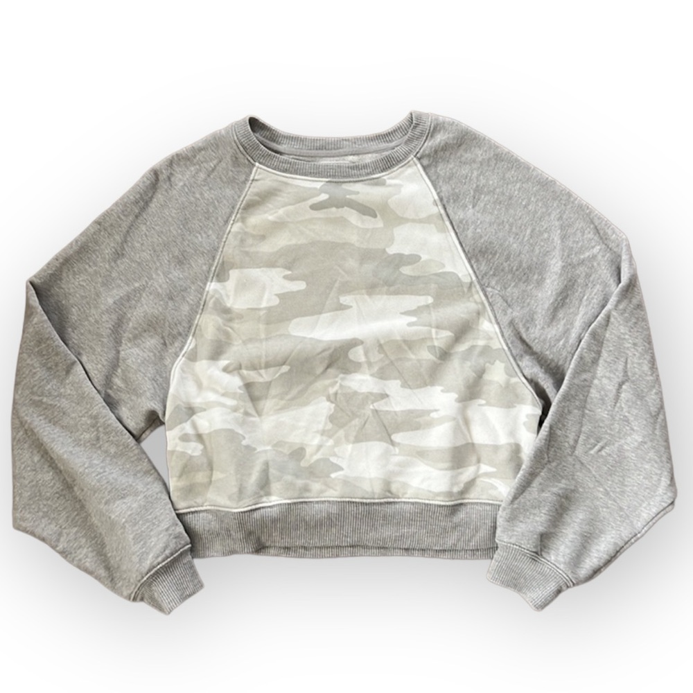 American Eagle Fleece Camo Cropped Crew Neck